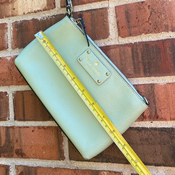 Kate Spade Wristlet - Picture 3 of 9